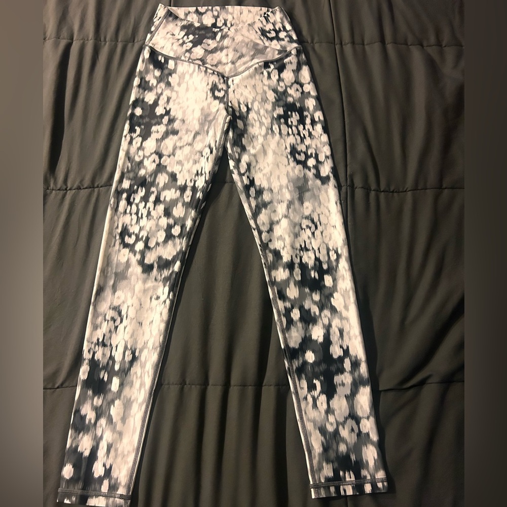 Aerie Offline Blurred Leopard Leggings size Medium